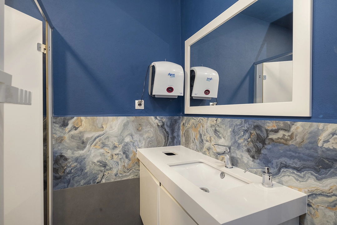 Modern and clean restrooms at Hipokampus in Fethiye, elevating your coworking experience!