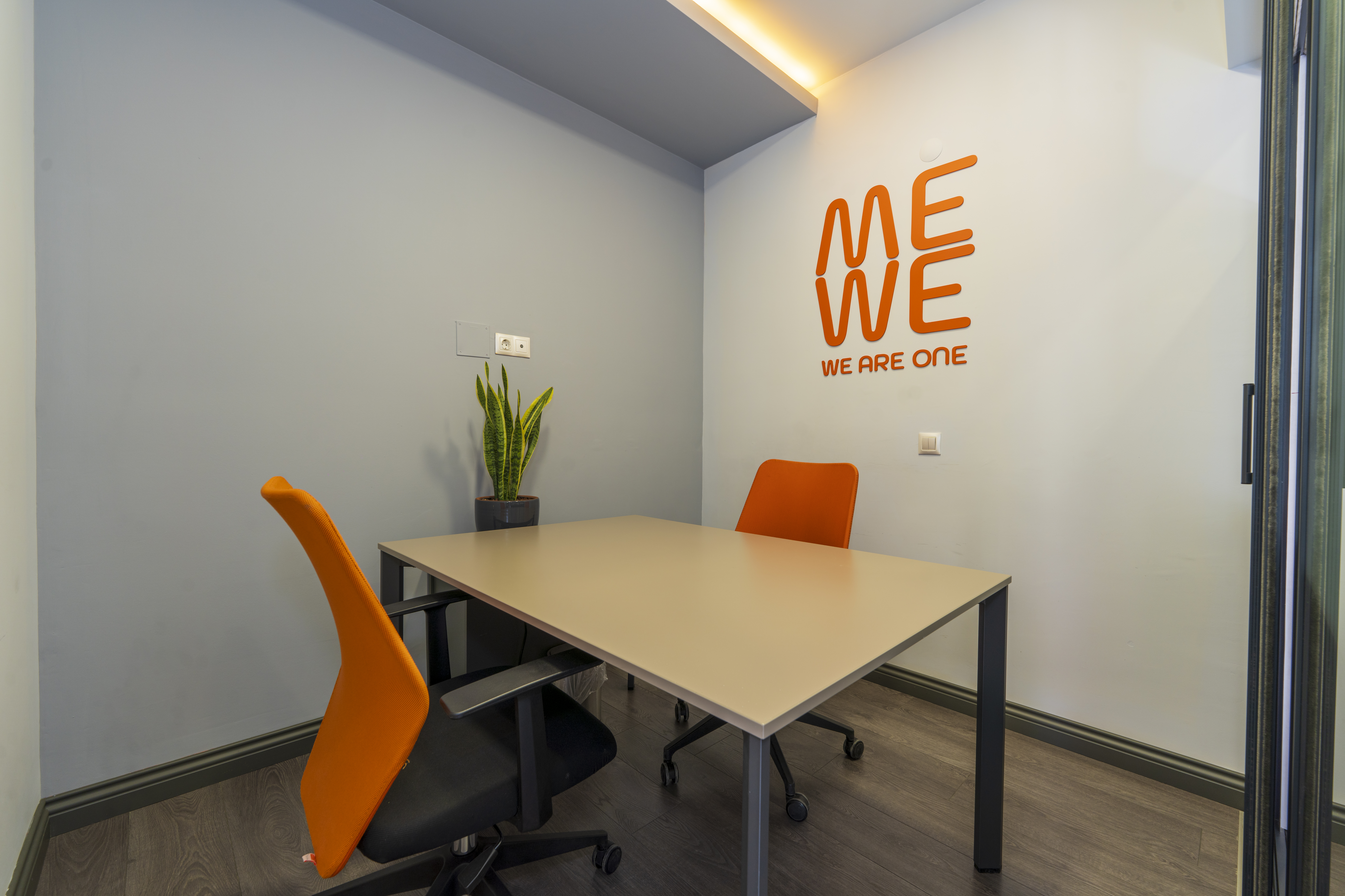    Elevate your business to new heights with 24/7 private offices at Hipokampus Fethiye.